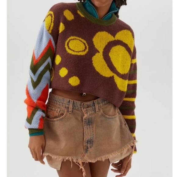 Urban Outfitters Sweaters - UO BDG Rio Pullover Floral Chocolate Brown Cropped Sweater Womens Small
